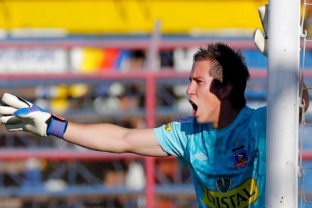 Ignacio González con la camiseta de Colo-Colo.