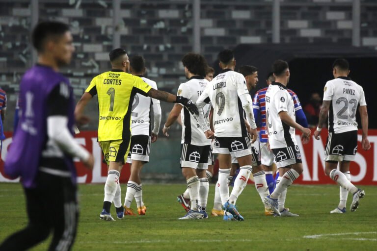 Titular indiscutido de Colo-Colo sufrió una complicada lesión ante Fortaleza