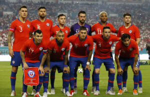Formación de Chile en el amistoso ante Perú el año 2018.
