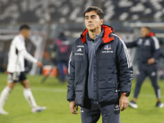Gustavo Quinteros en el partido de Colo-Colo frente a Curicó Unido.