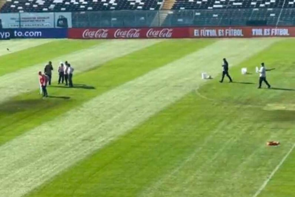 Campo de juego del Estadio Monumental, en la previa del partido de Colo-Colo frente a Boca Juniors.