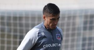 Primer plano de Darío Lezcano en la práctica de Colo Colo