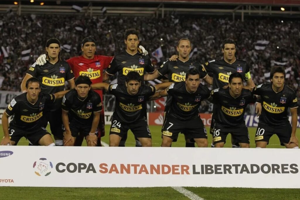 Formación de Colo-Colo en su partido en el Estadio Monumental frente al Santos en la Copa Libertadores 2011.