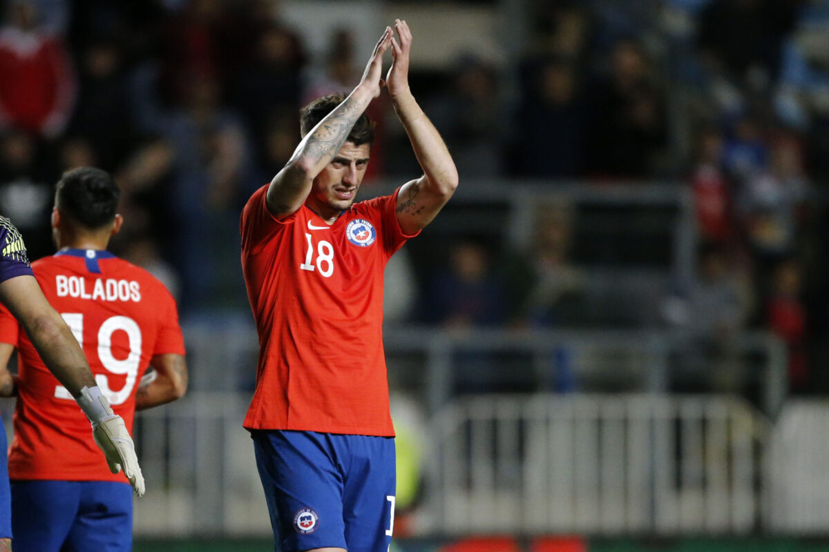 Ángelo Sagal en un partido de la Selección Chilena