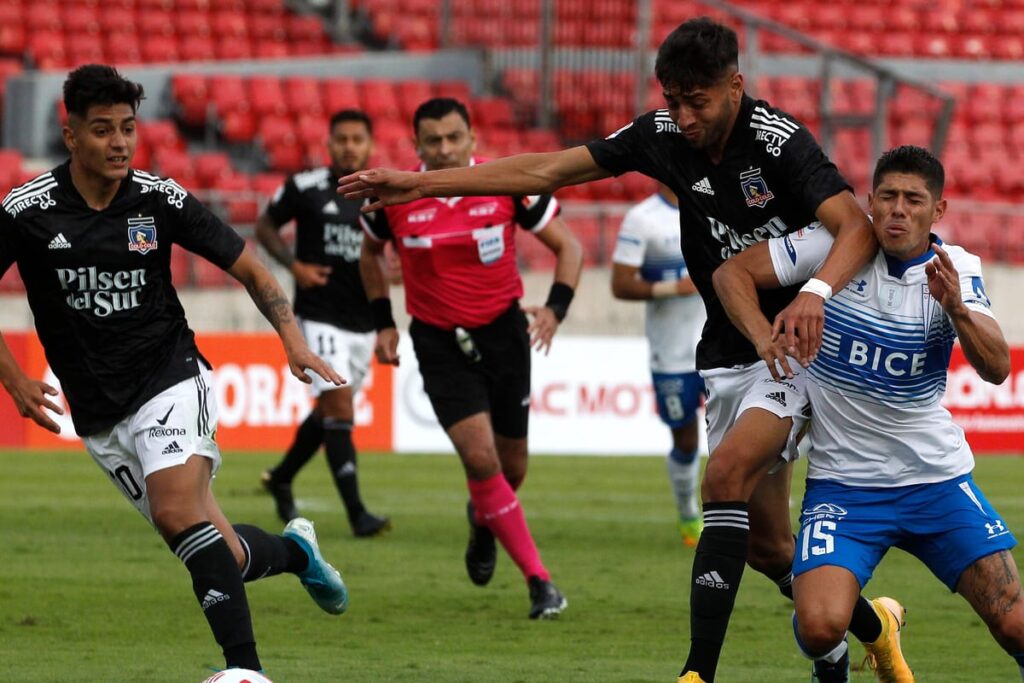 Williams Alarcón, Jeyson Rojas y Marcos Bolados durante la Supercopa Colo-Colo vs UC 2021