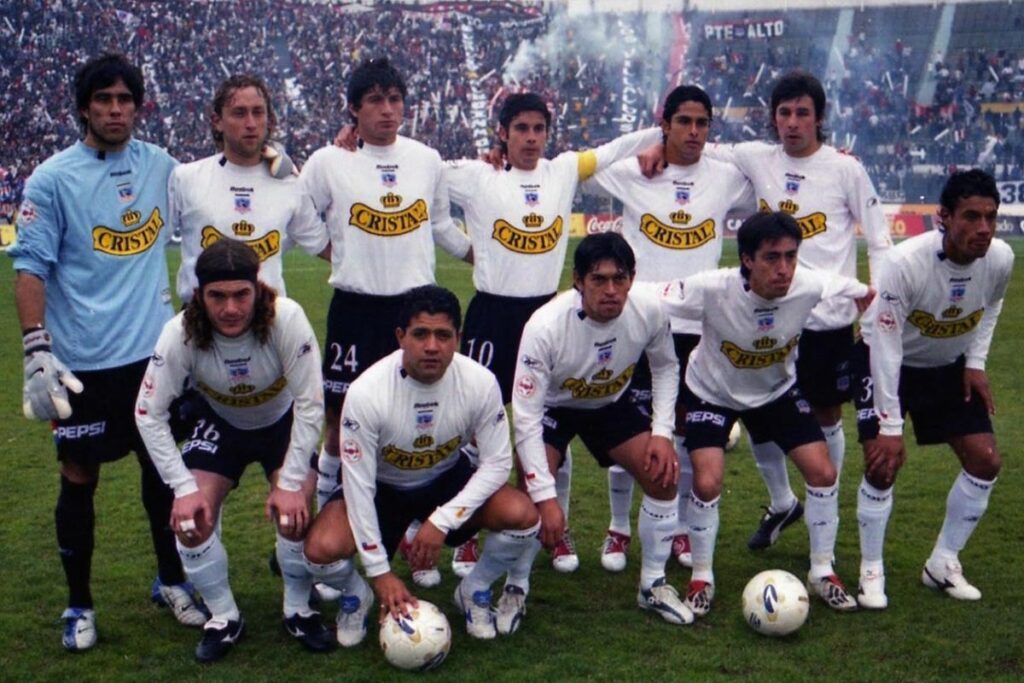 Foto del plantel de Colo-Colo en 2004