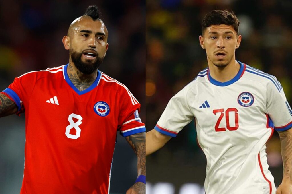 Arturo Vidal y César Pérez en un campo de juego con la camiseta de la Selección Chilena.