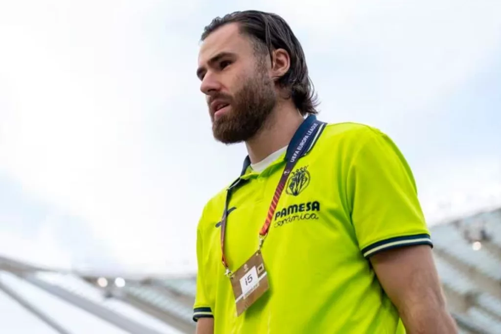 Ben Brereton con la camiseta amarilla del Villarreal.