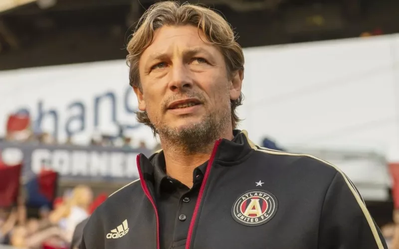 Gabriel Heinze en su rol como entrenador de Atlanta United.