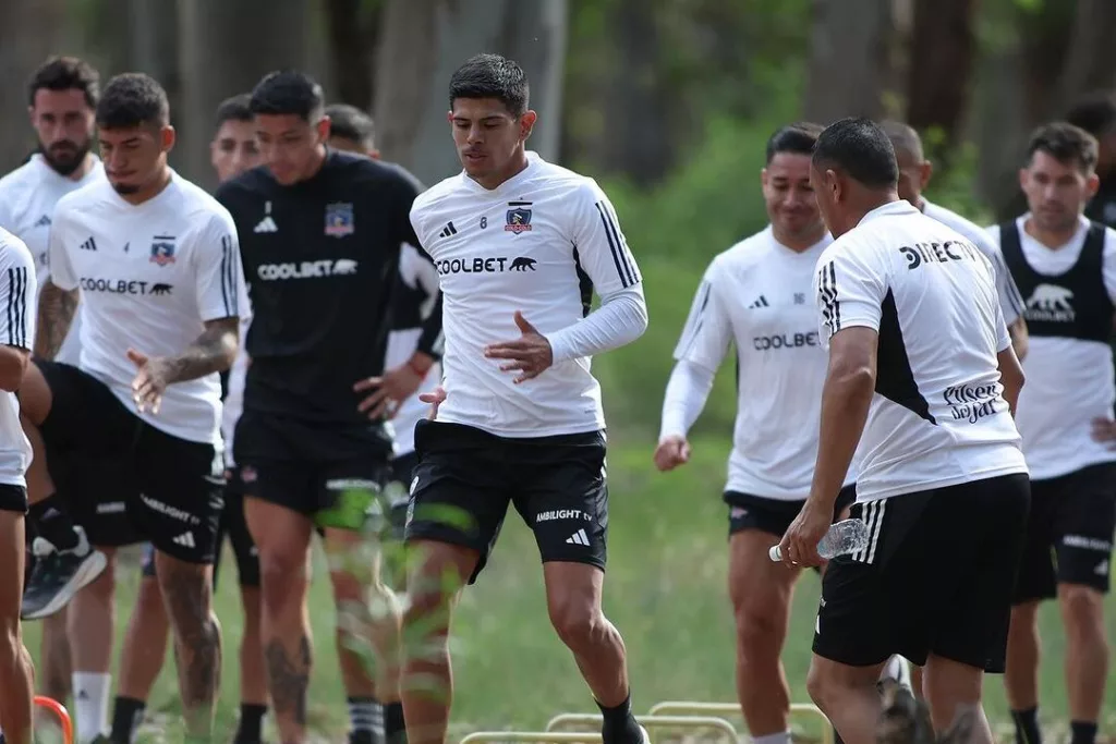 Plantel de Colo-Colo realizando sus trabajos de pretemporada en Uruguay.