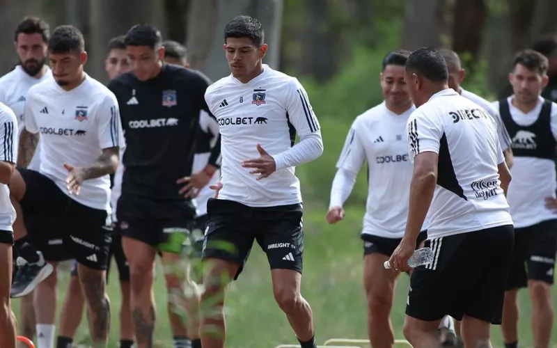 Plantel de Colo-Colo realizando sus trabajos de pretemporada en Uruguay.