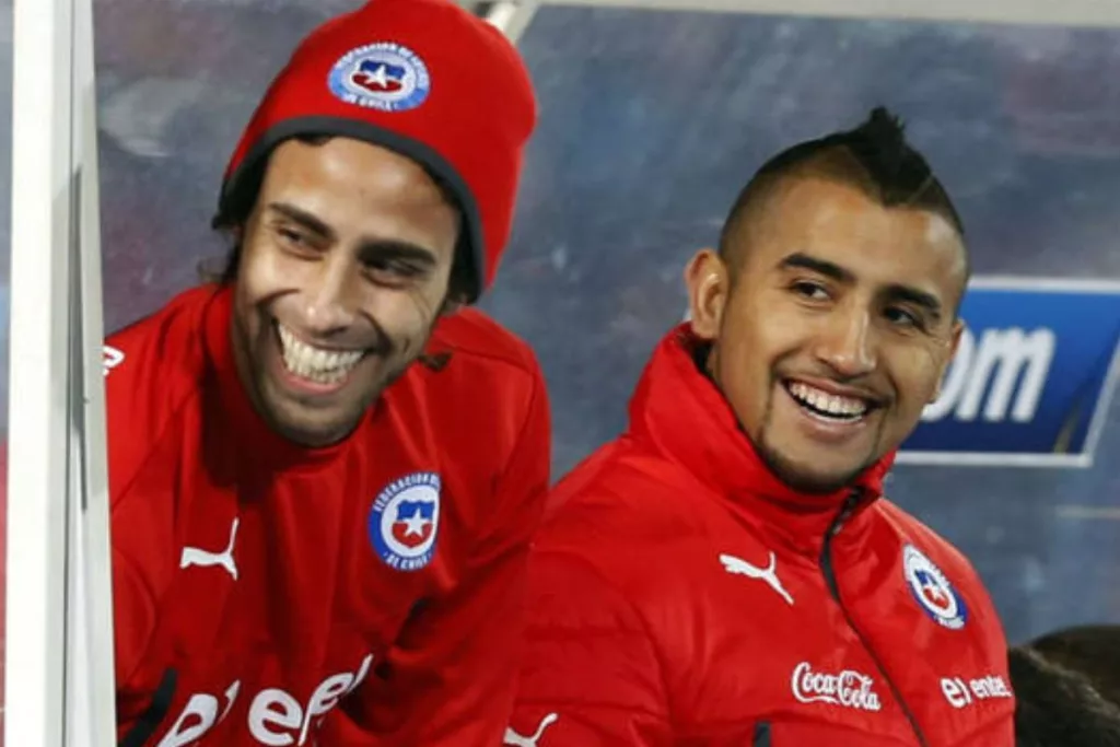 Jorge Valdivia y Arturo Vidal felices cuando jugaban por La Roja.