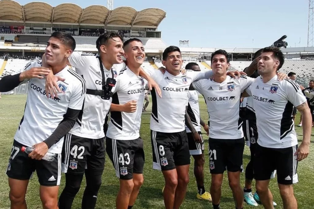 Pedro Navarro, Matías Ferrari, Diego Plaza, Esteban Pavez, Erick Wiemberg y César Fuentes en un Arengazo.