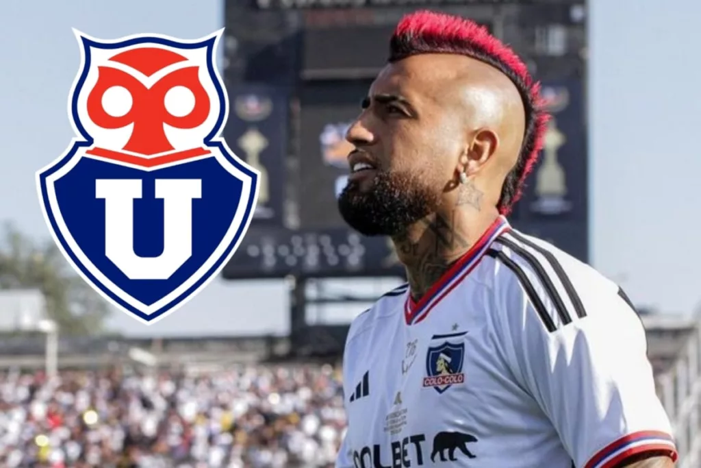 Arturo Vidal con camiseta de Colo-Colo y el escudo de la Universidad de Chile