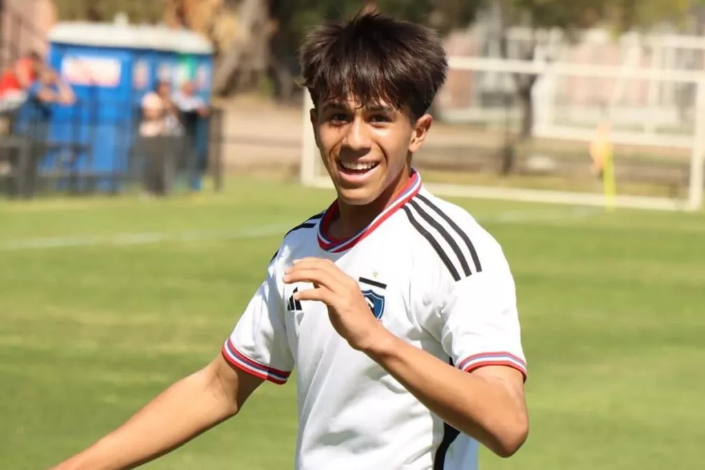 Valentino Fernández tras anotar su primer gol con Colo-Colo