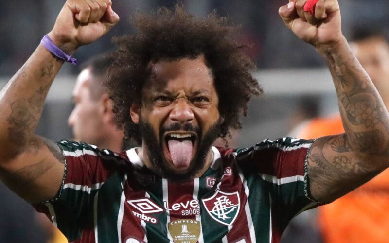 Marcelo celebrando la victoria de Fluminense por Copa Libertadores