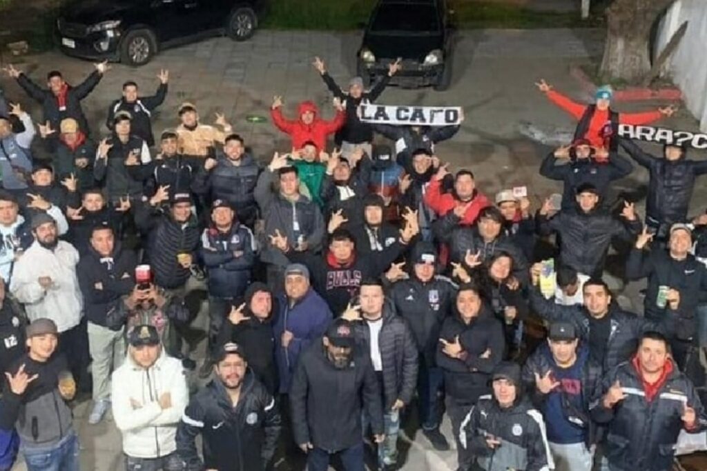 Hinchas de Colo-Colo en Paraguay