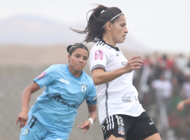Jugadora de Colo-Colo y Deportes Iquique en un duelo por la fecha 13 del Campeonato Femenino SQM.