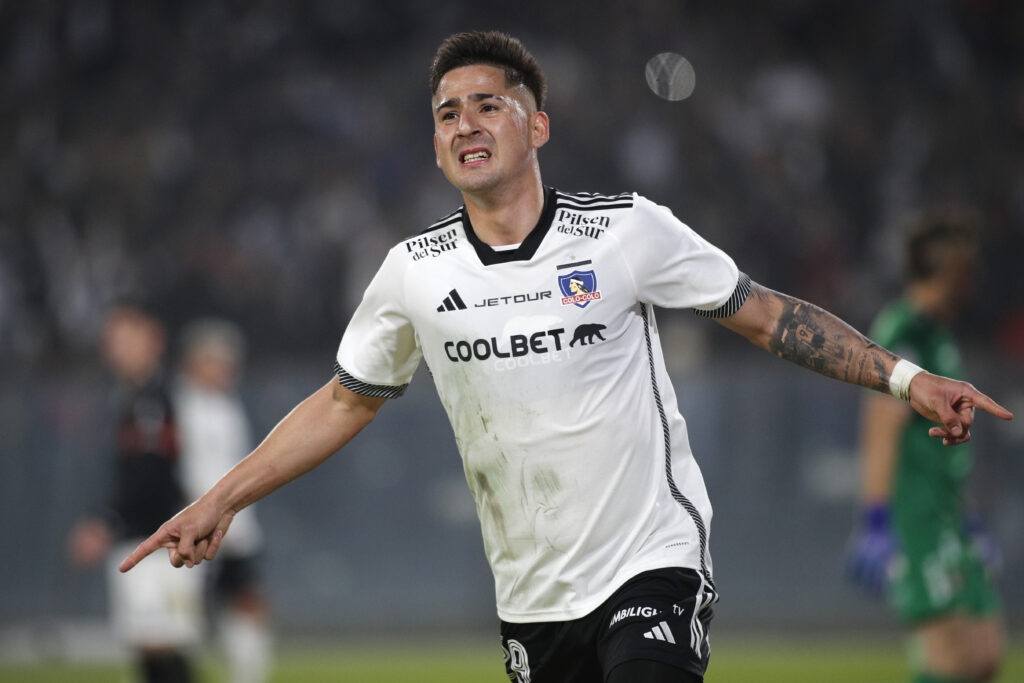 Futbol, Colo Colo vs Palestino. Fecha 13, Campeonato Nacional 2024. El jugador de Colo Colo Guillermo Paiva, centro, celebra su gol contra Palestino durante el partido de primera division disputado en el estadio Monumental en Santiago, Chile. 19/05/2024 Luis Hidalgo/Photosport Football, Colo Colo vs Palestino. 13th turn, 2024 National Championship. Colo Colo's player Guillermo Paiva, center, celebrates his goal against Palestino during the first division match held at the Monumental stadium in Santiago, Chile. 19/05/2024 Luis Hidalgo/Photosport