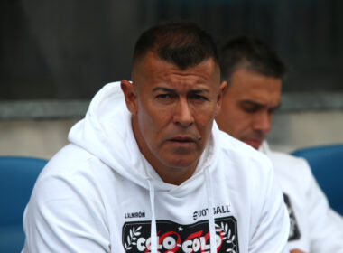 Primer plano al entrenador de Colo-Colo, Jorge Almirón