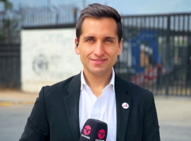 Primer plano al periodista Daniel Arrieta