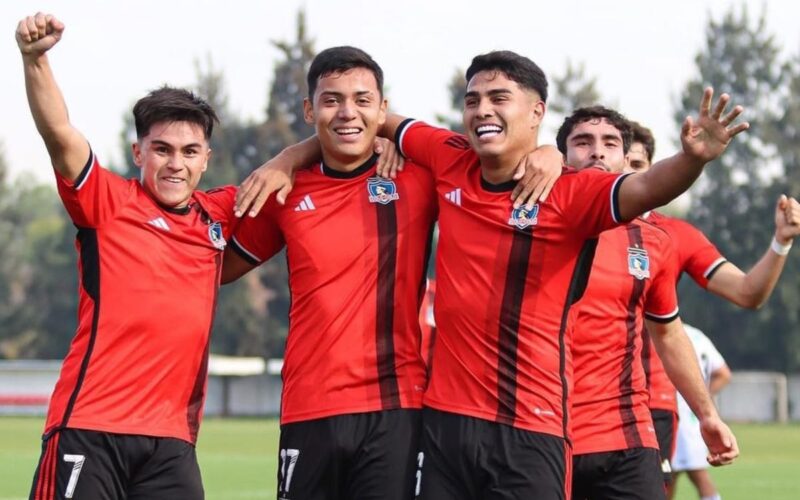 Colo-Colo Proyección celebrando un gol frente a Palestino