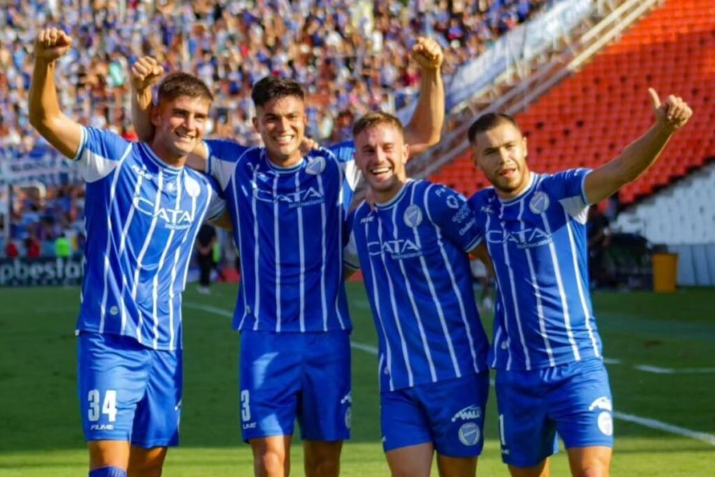 Godoy Cruz celebrando un gol