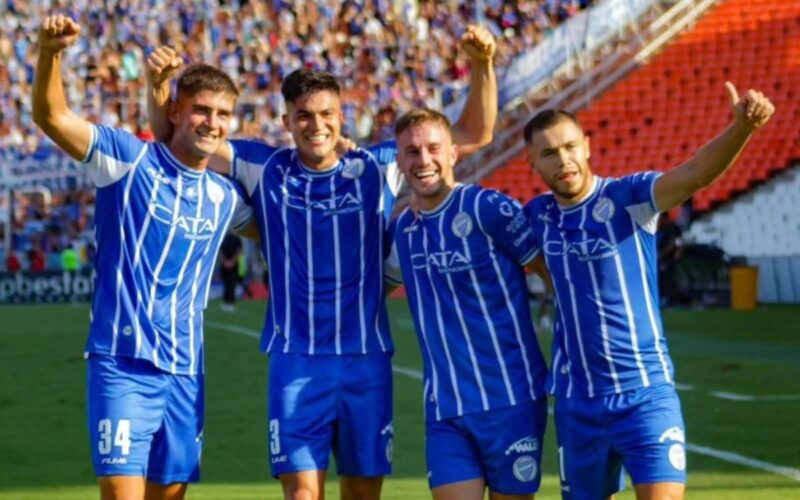 Godoy Cruz celebrando un gol