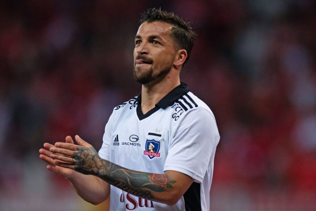 Gabriel Costa durante el partido de Colo-Colo y Fortaleza por la Copa Libertadores 2022.