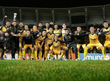 Jugadores de Coquimbo Unido formados tras ganar un partido