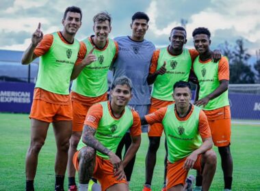 Jugadores de Independiente del Valle formados en un entrenamiento.