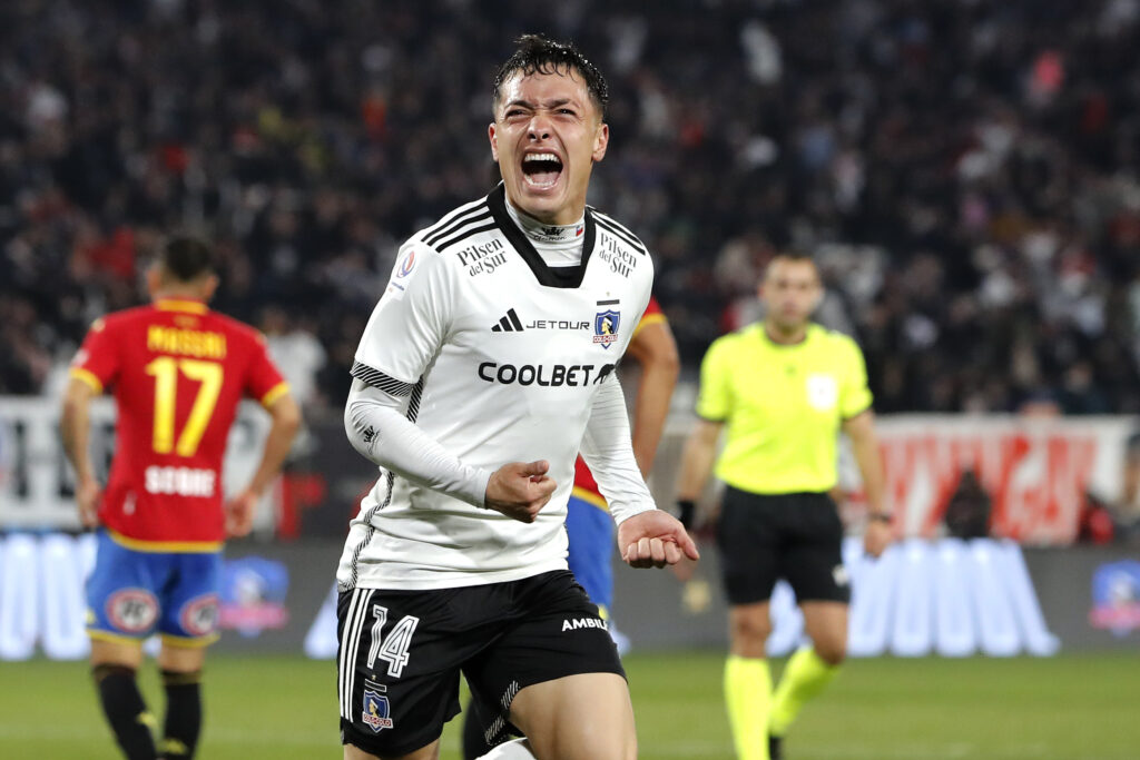 Cristián Zavala celebra su gol frente a Unión Española. 