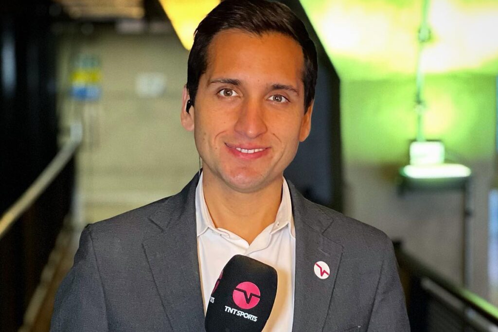 Primer plano al periodista de TNT Sports, Daniel Arrieta