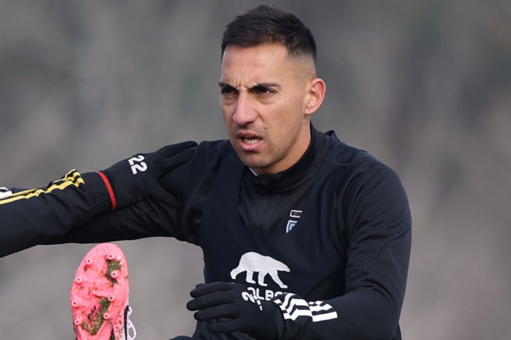 Primer plano al jugador de Colo-Colo, Javier Correa, durante un entrenamiento