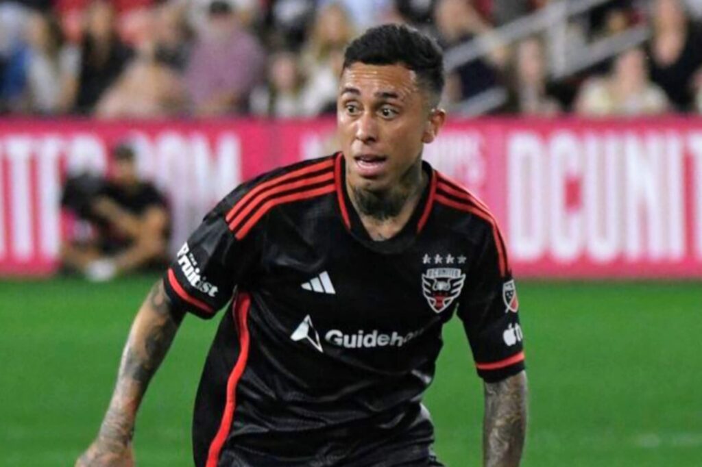 Martín Rodríguez con la camiseta de DC United.