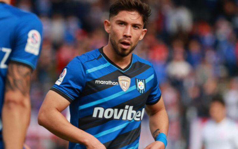 El jugador de Huachipato, Felipe Loyola