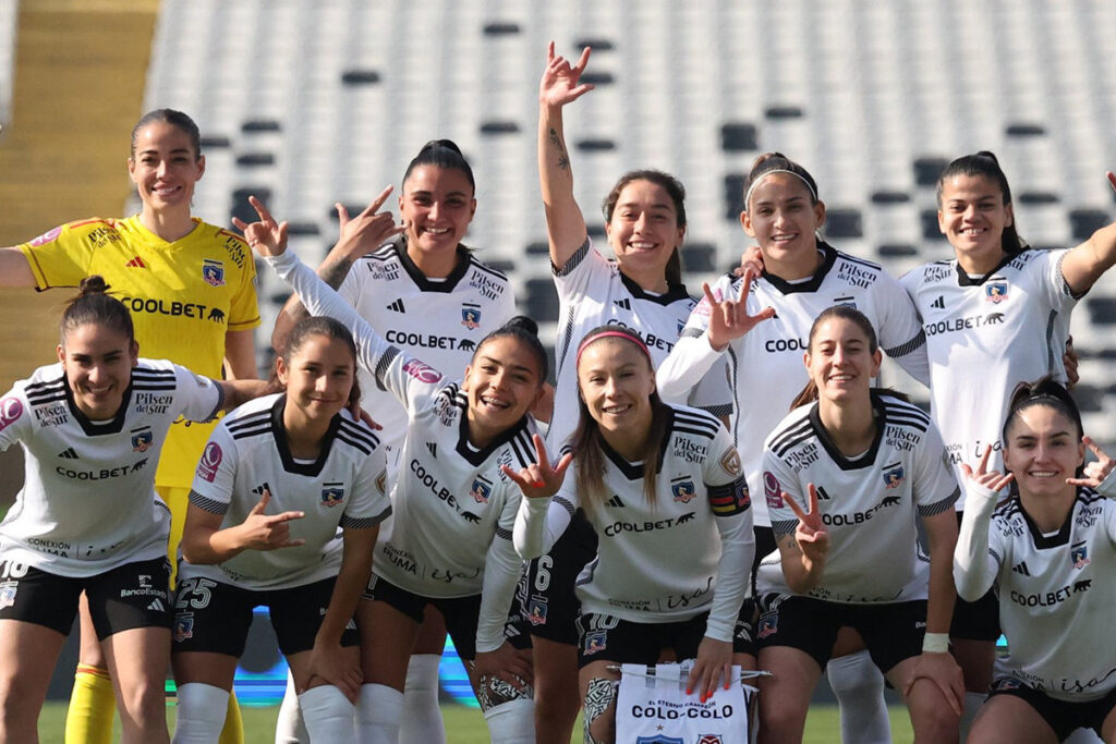 La formación de Colo-Colo para enfrentar a Universidad de Chile.