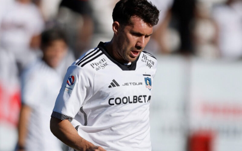 El jugador de Colo-Colo, César Fuentes en el partido frente a Huachipato.