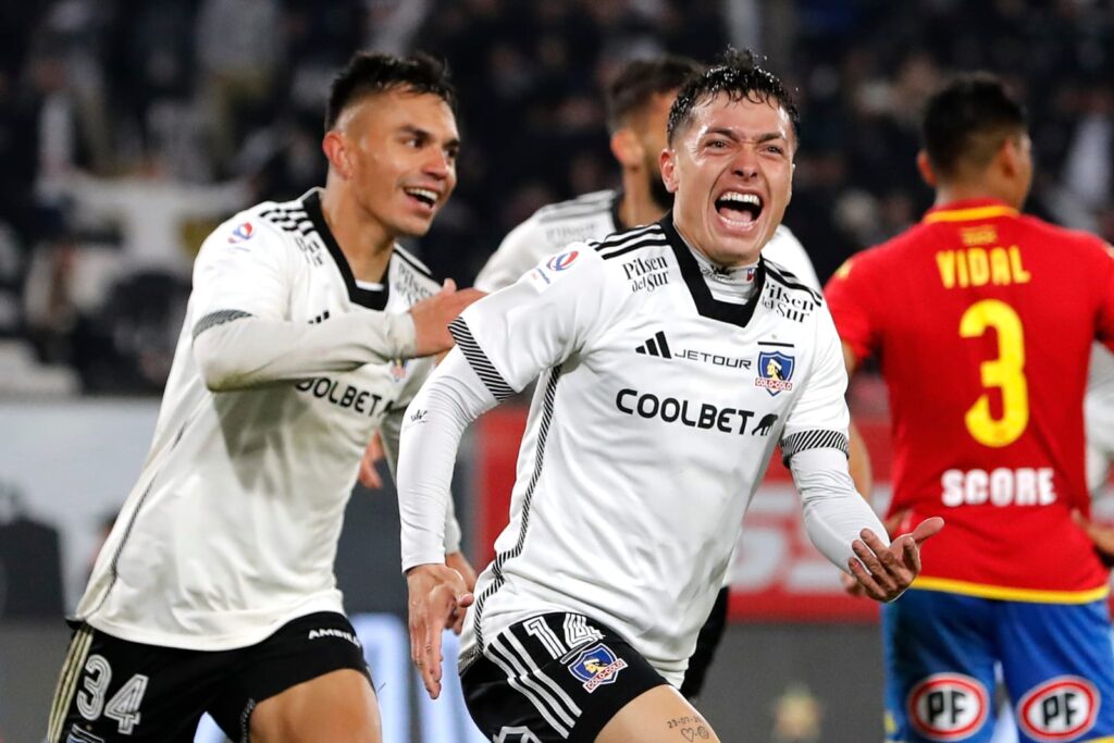 Cristián Zavala celebrando su gol contra Unión Española.