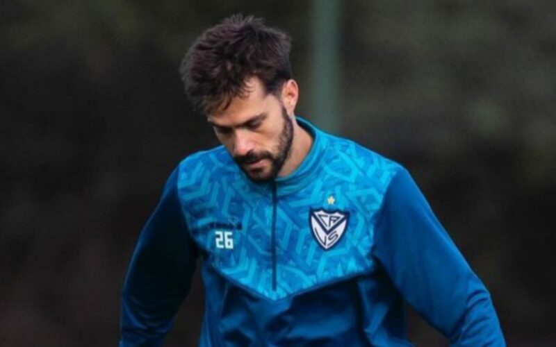 Agustín Bouzat en un entrenamiento de Vélez Sarsfield.