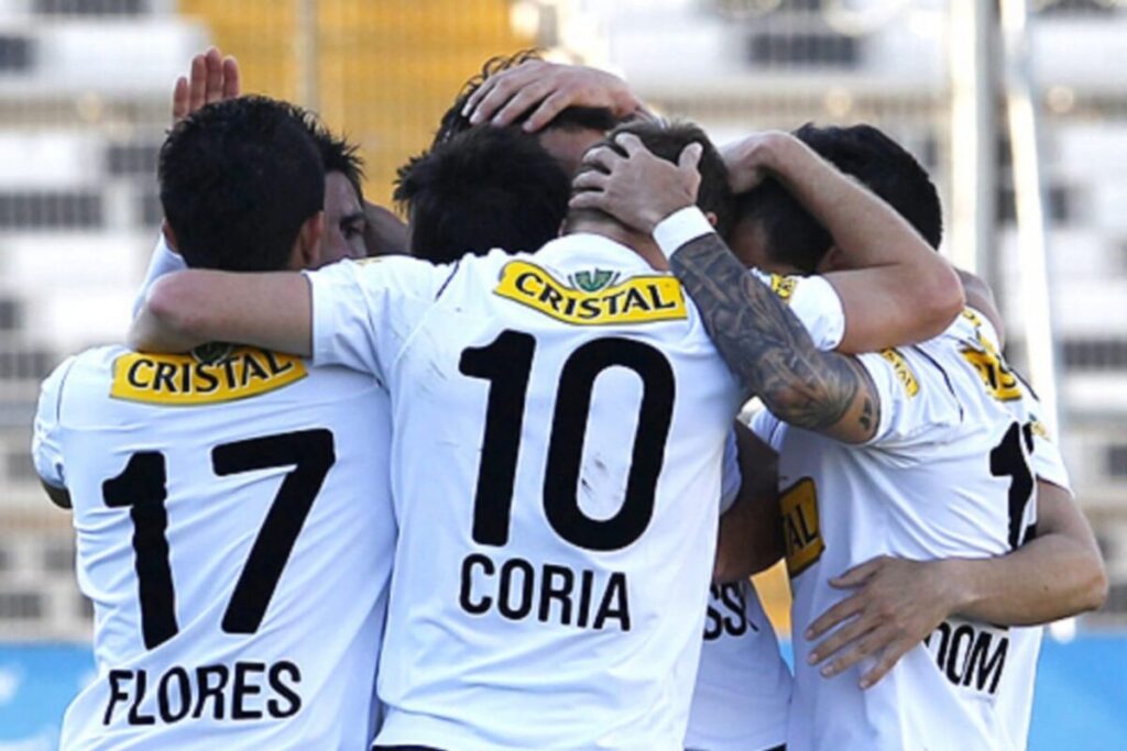 Colo-Colo 2012 celebrando un gol