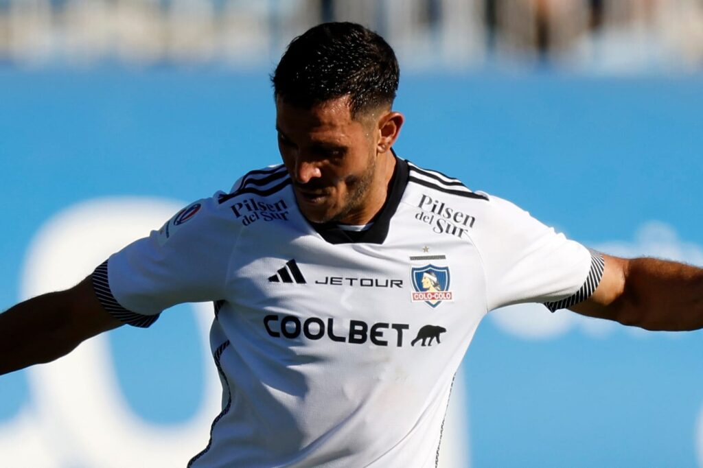 Ramiro González con la camiseta de Colo-Colo.