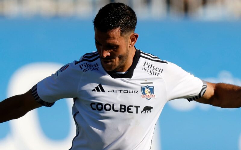 Ramiro González con la camiseta de Colo-Colo.