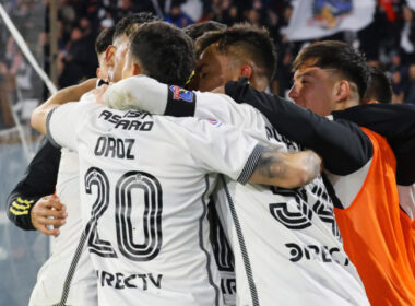 Jugadores de Colo-Colo celebrando un gol frente a O'Higgins.