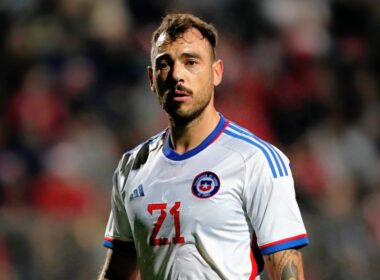 Matías Catalán con camiseta blanca de la Selección Chilena.