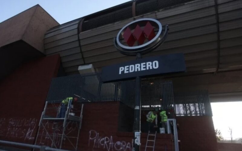 Estación Pedrero del Metro de Santiago.