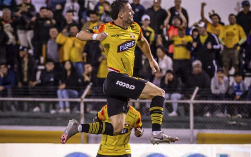 Octavio Rivero debuta con gol por Barcelona.