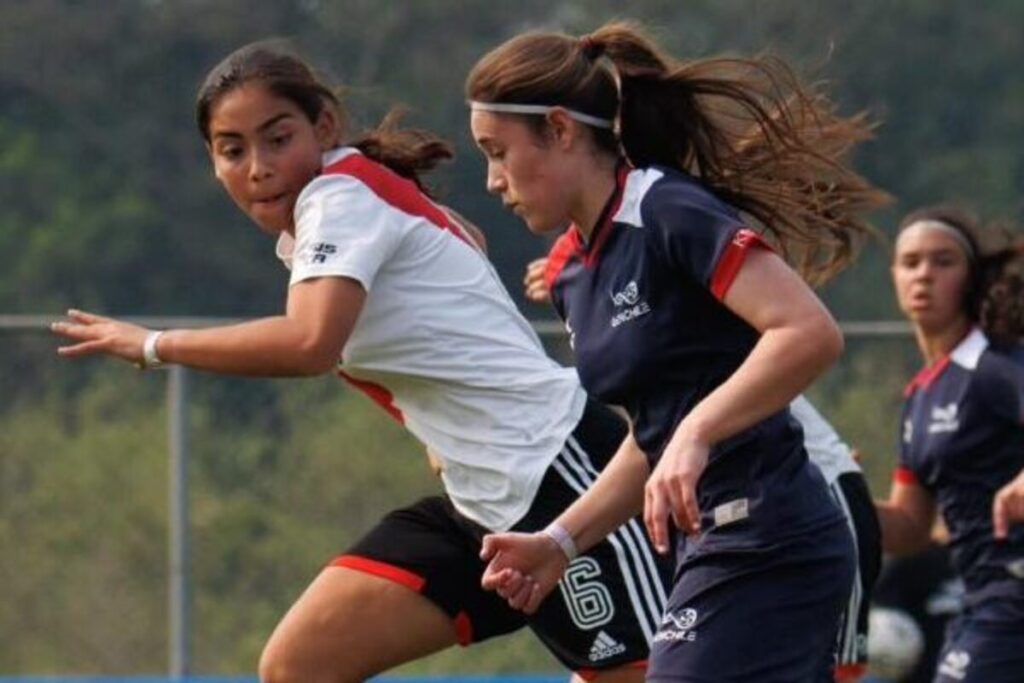 Catalina Muñoz representado a la Selección GEN Chile sub 14 en el torneo Fiesta Evolución Conmebol.