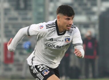 Alexander Oroz durante un partido de Colo-Colo