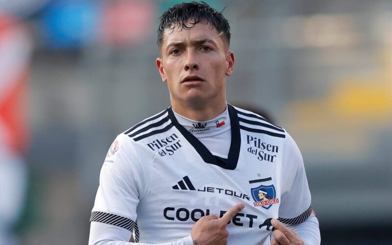 Cristián Zavala celebrando un gol contra Audax Italiano.